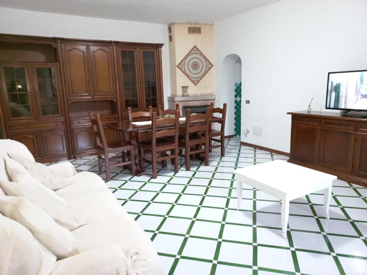 Apartmán La Casa Di Nonna Romina Arzachena Exteriér fotografie